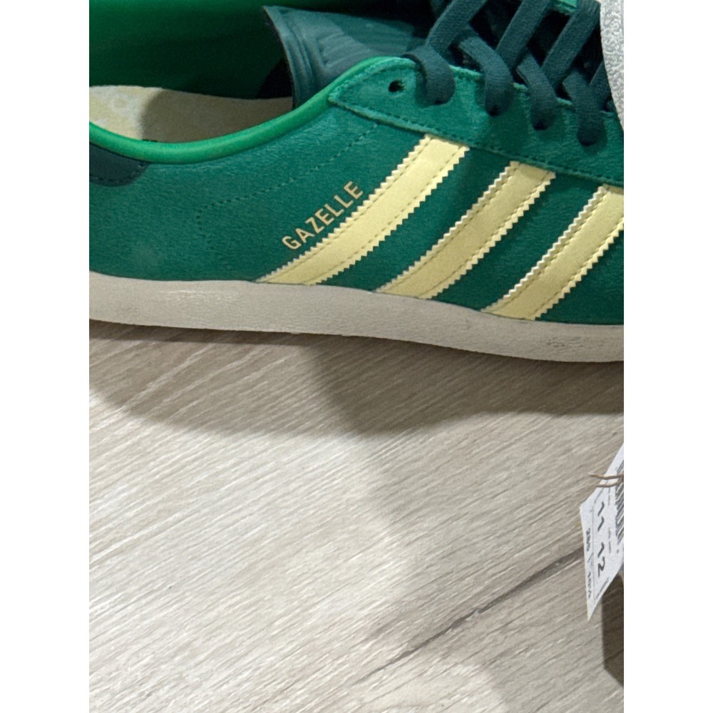 Adidas Gazelle Golf Shoes Green Yellow IH2268 Mens Size 11 Spikeless Sneakers - Picture 2 of 9